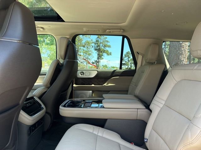 Used 2024 Lincoln Navigator L Reserve AWD/4WD image 23