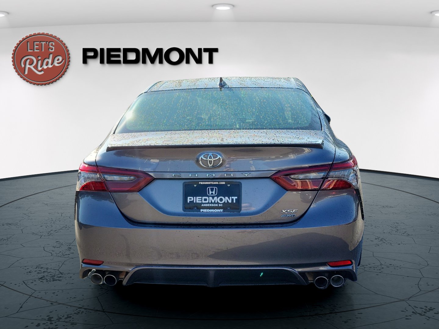 Used 2022 Toyota Camry XSE AWD/4WD image 6
