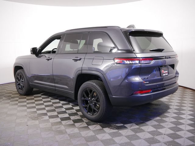 Certified 2024 Jeep Grand Cherokee Altitude AWD/4WD image 5