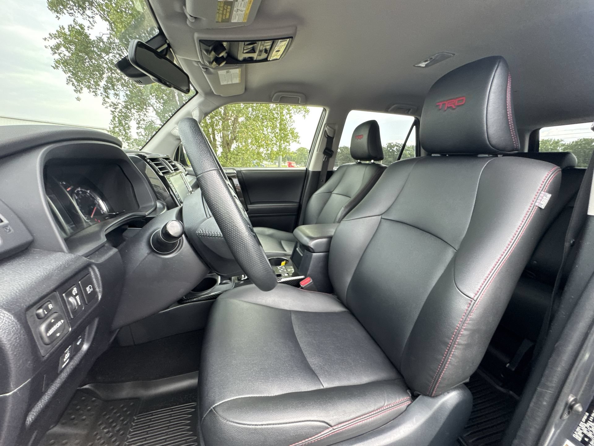 Used 2024 Toyota 4Runner TRD Off-Road Premium AWD/4WD image 11