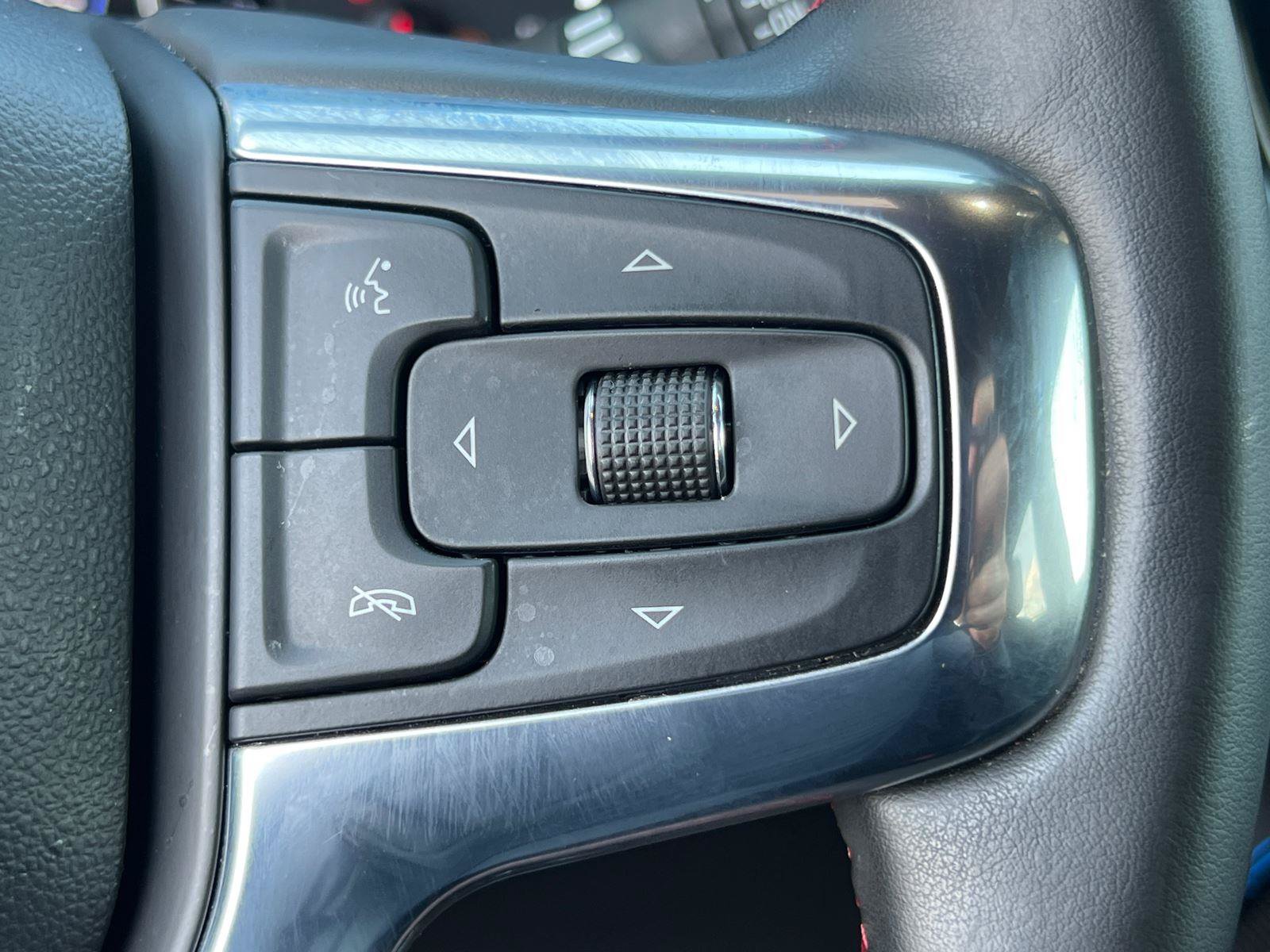 Used 2024 Chevrolet Blazer RS FWD image 26