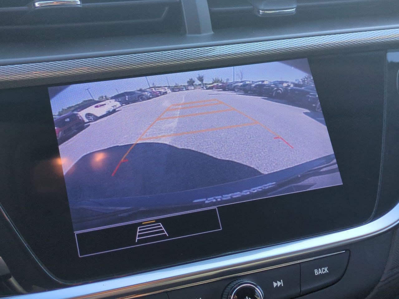 Used 2022 Buick Encore GX Preferred w/ Sport Touring Package FWD image 24
