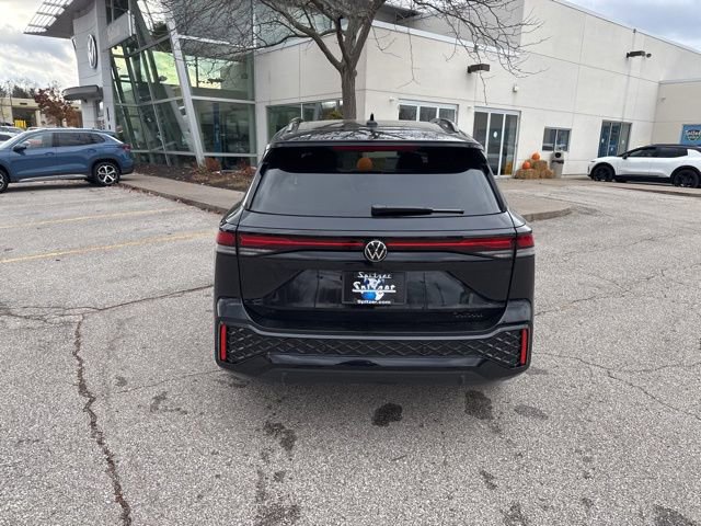 New 2026 Volkswagen Tiguan SE R-Line image 18