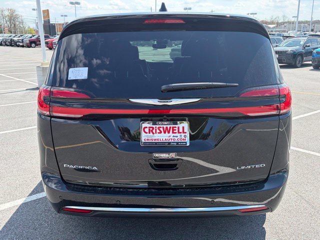 New 2026 Chrysler Pacifica Limited FWD image 5
