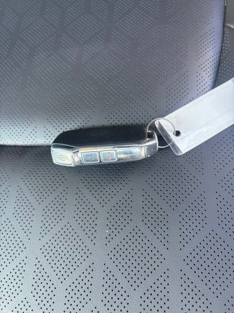 Used 2026 Kia Carnival SX w/ SX Dark Edition Package image 22