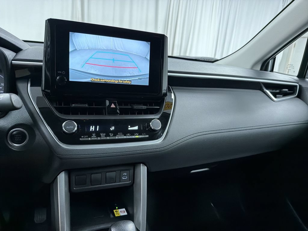 Certified 2023 Toyota Corolla Cross LE w/ Moonroof Package AWD/4WD image 22