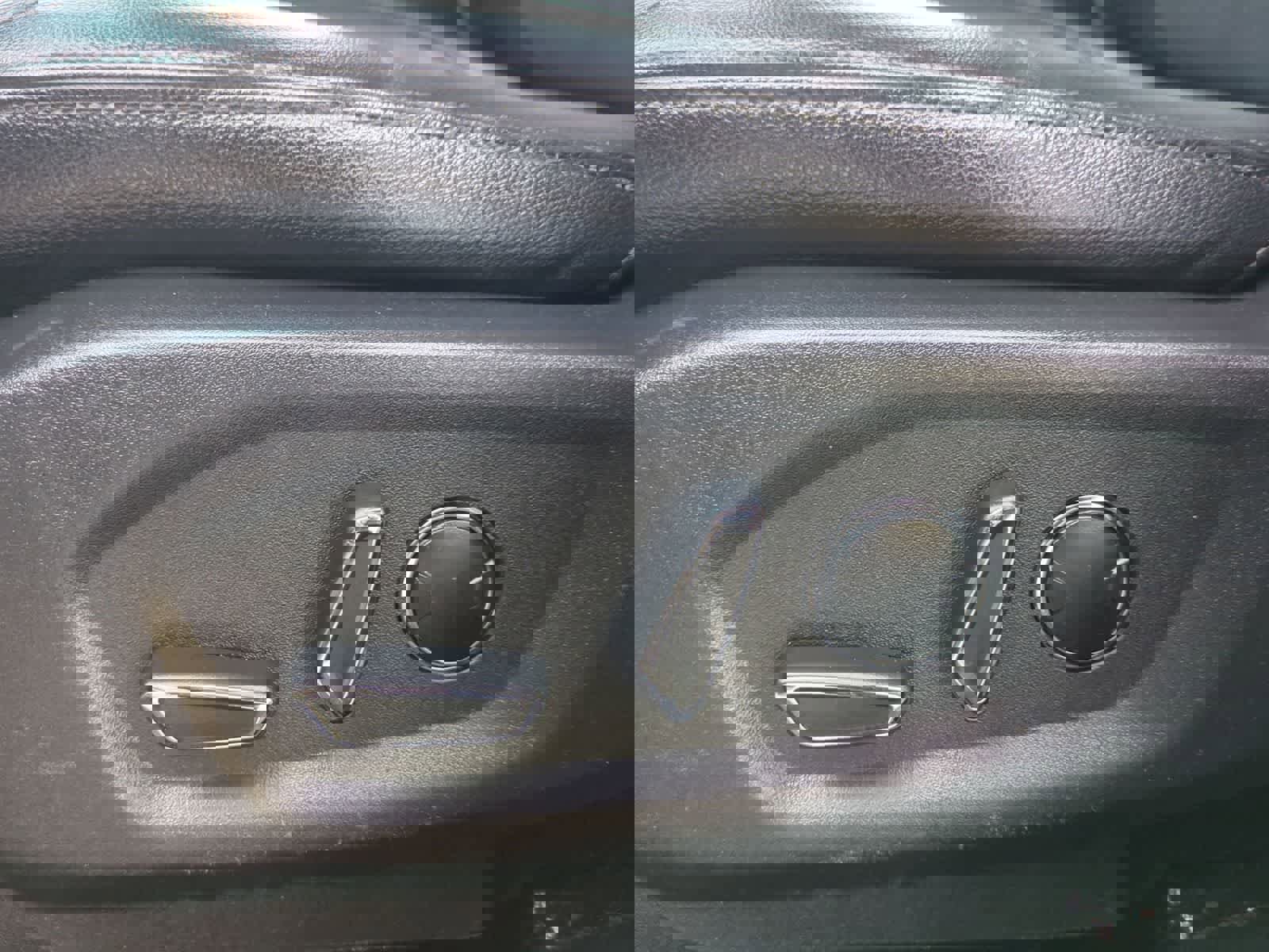 Used 2016 Ford Explorer XLT w/ Equipment Group 202A image 17