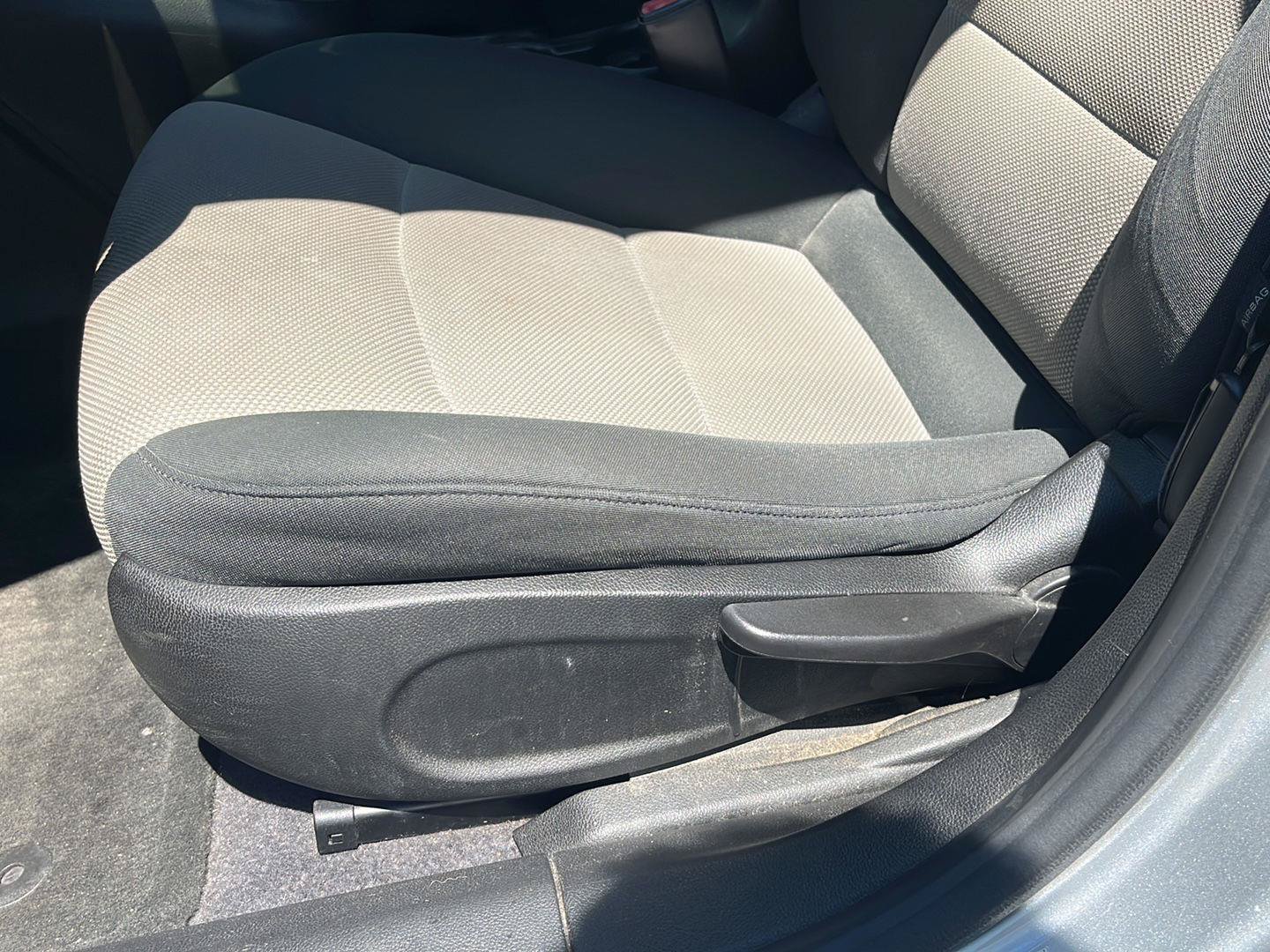 Used 2012 Chevrolet Cruze LS FWD image 18