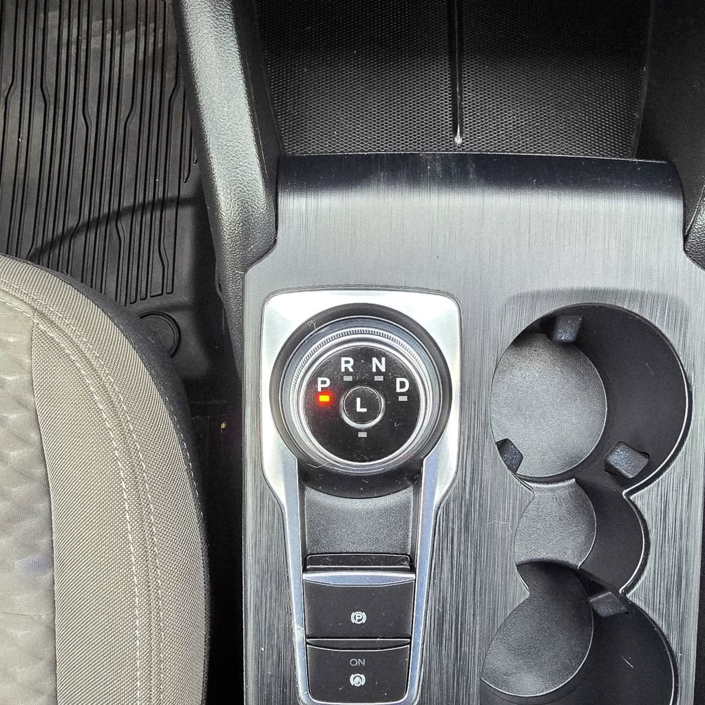 Used 2020 Ford Escape SE image 6