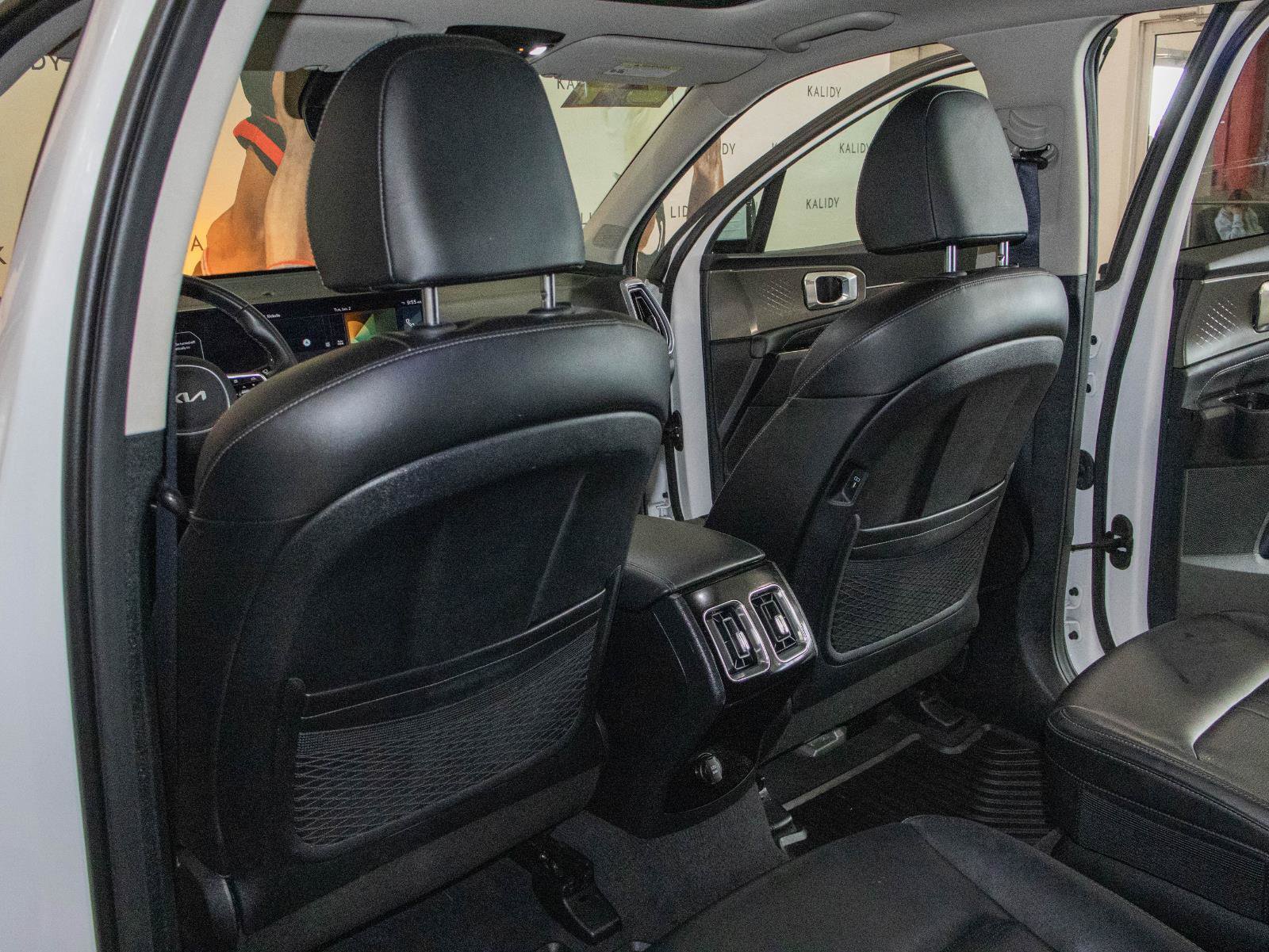 Used 2024 Kia Sorento SX FWD image 10