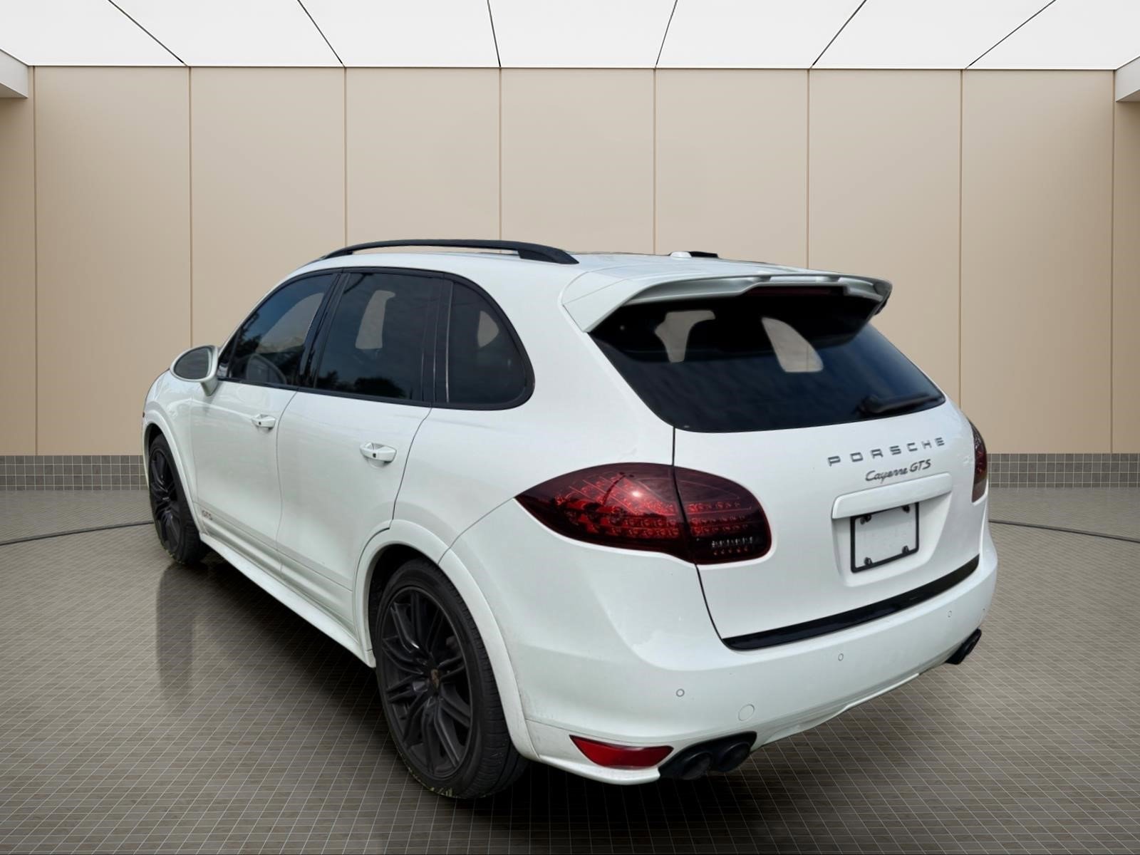 Used 2014 Porsche Cayenne GTS AWD/4WD image 20
