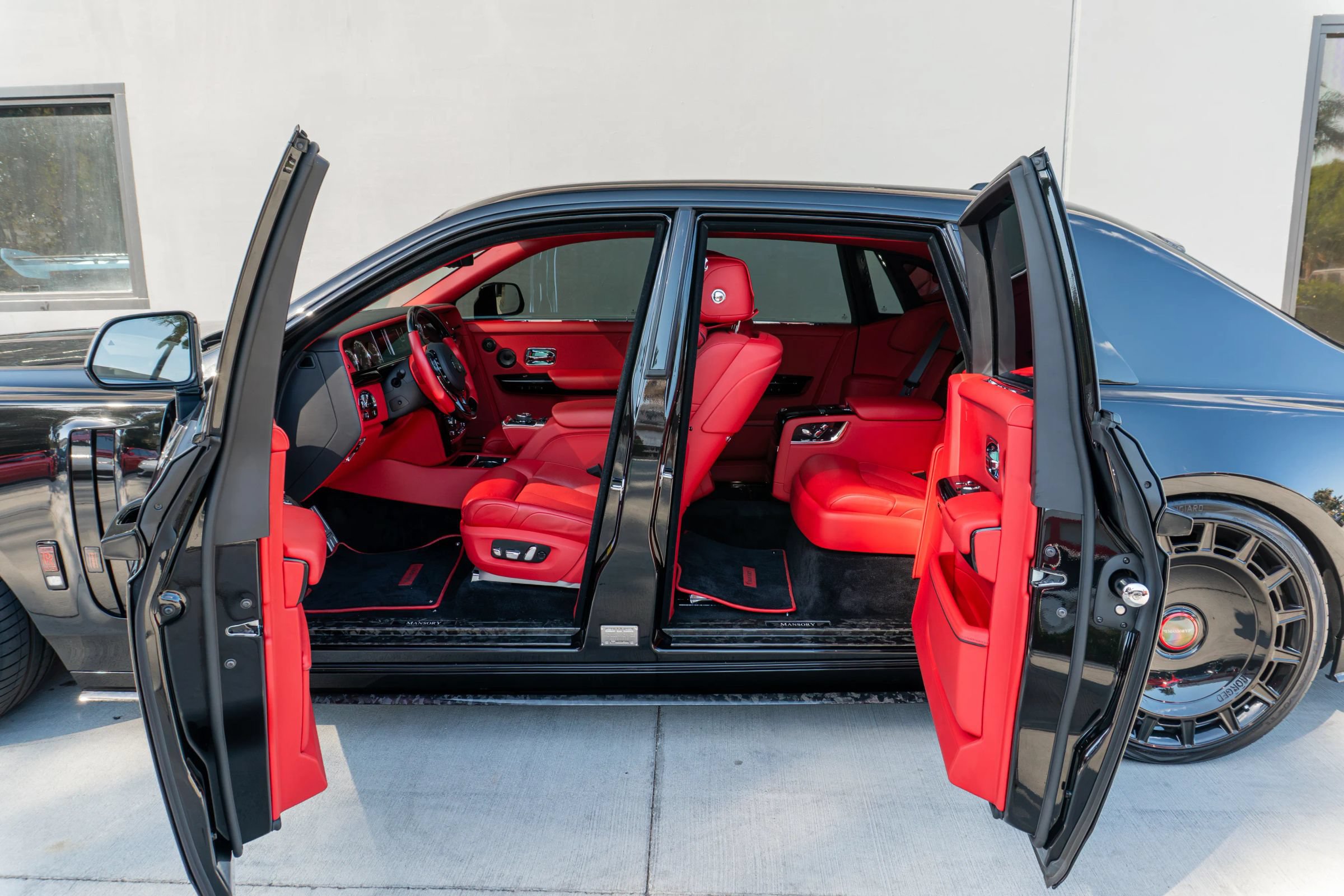 Used 2024 Rolls-Royce Phantom Sedan w/ The Phantom Package RWD image 52