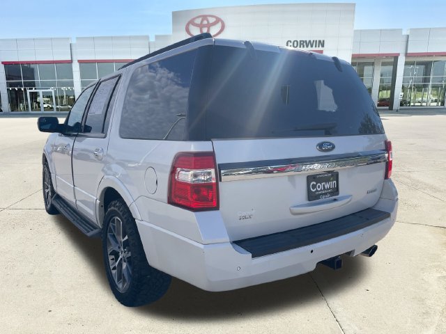Used 2017 Ford Expedition XLT w/ Equipment Group 202A AWD/4WD image 3