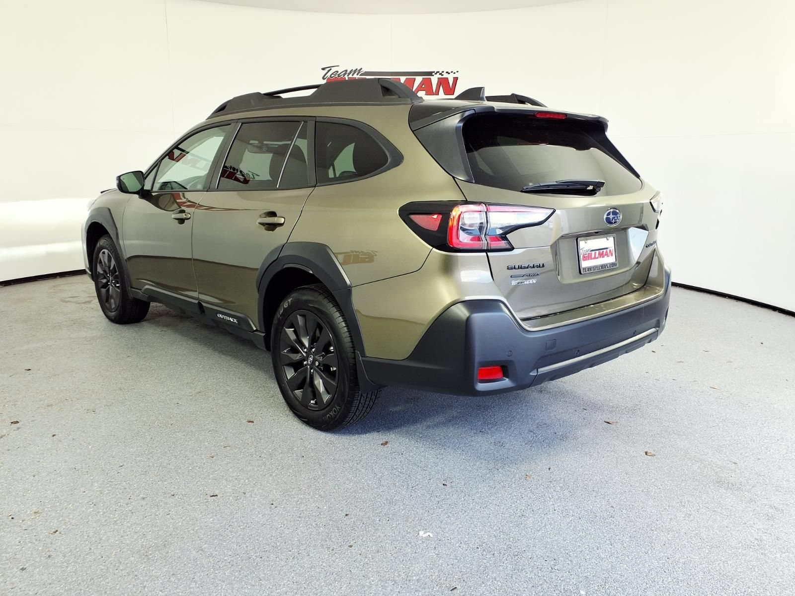 Certified 2025 Subaru Outback Onyx Edition AWD/4WD image 4