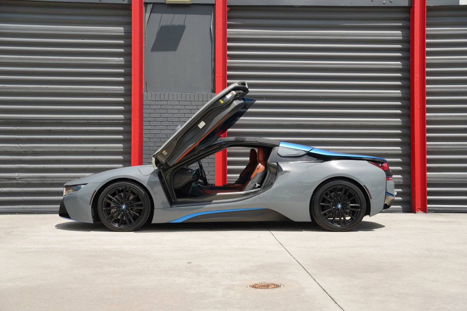 Used 2019 BMW i8 Roadster AWD/4WD image 7