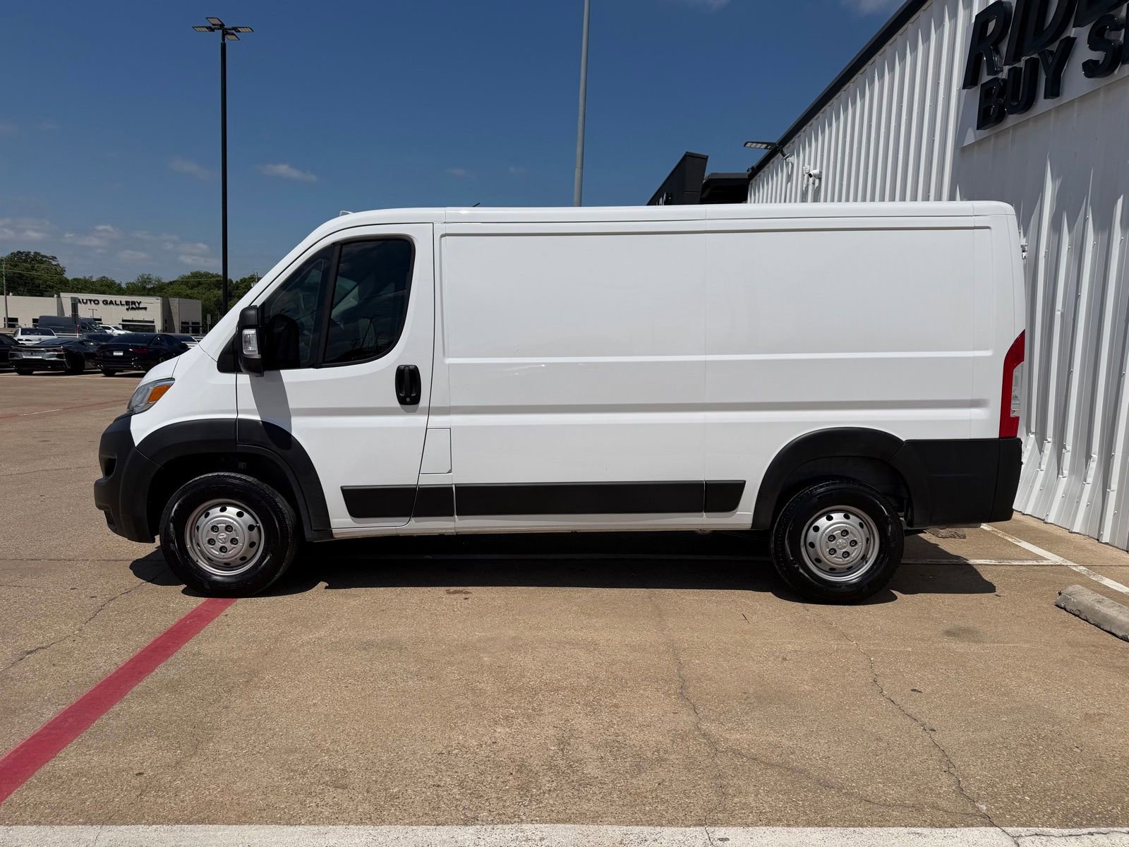 Used 2023 RAM ProMaster 3500 w/ Safety Group FWD image 3