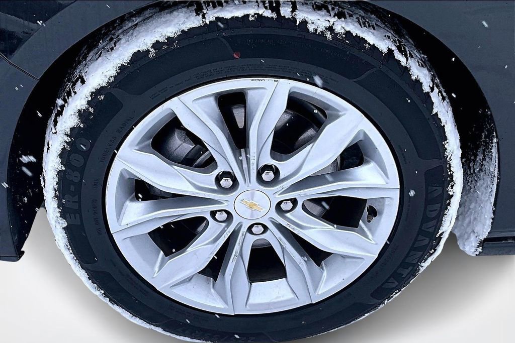 Used 2023 Chevrolet Malibu LT image 32