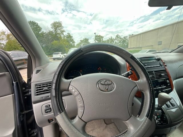 Used 2008 Toyota Sienna XLE FWD image 22