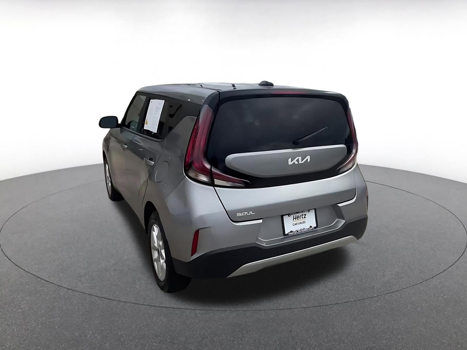 Used 2025 Kia Soul LX w/ LX Technology Package image 11