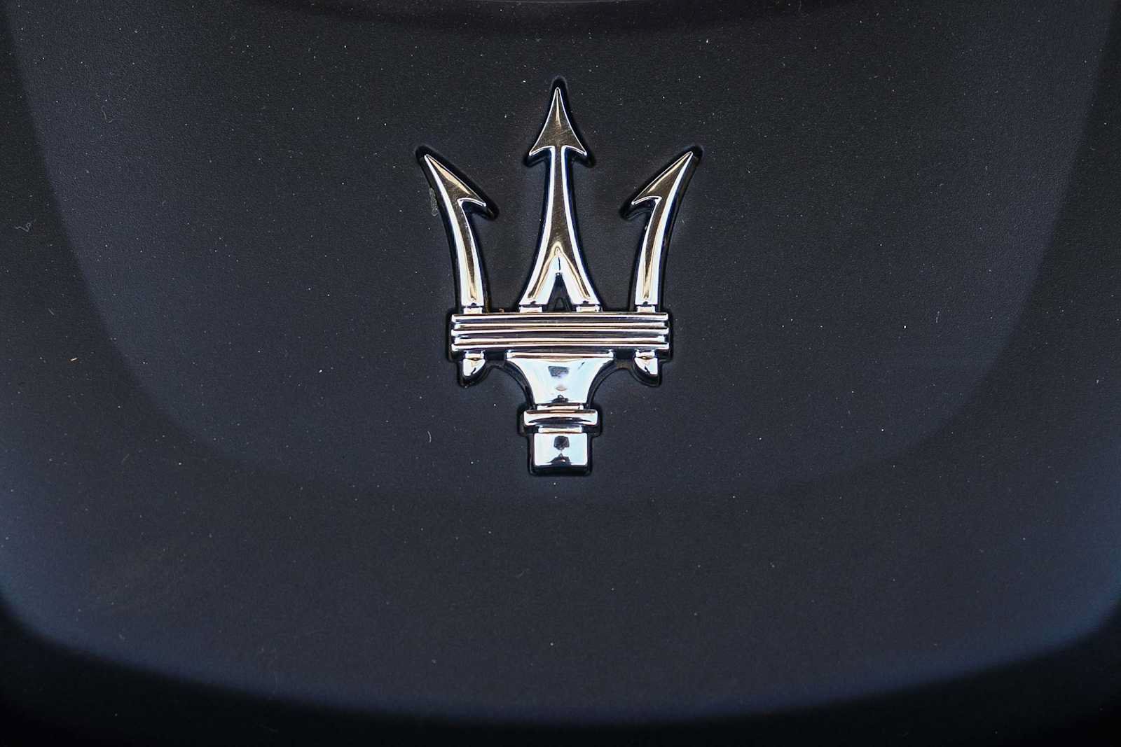Used 2017 Maserati Levante S AWD/4WD image 36