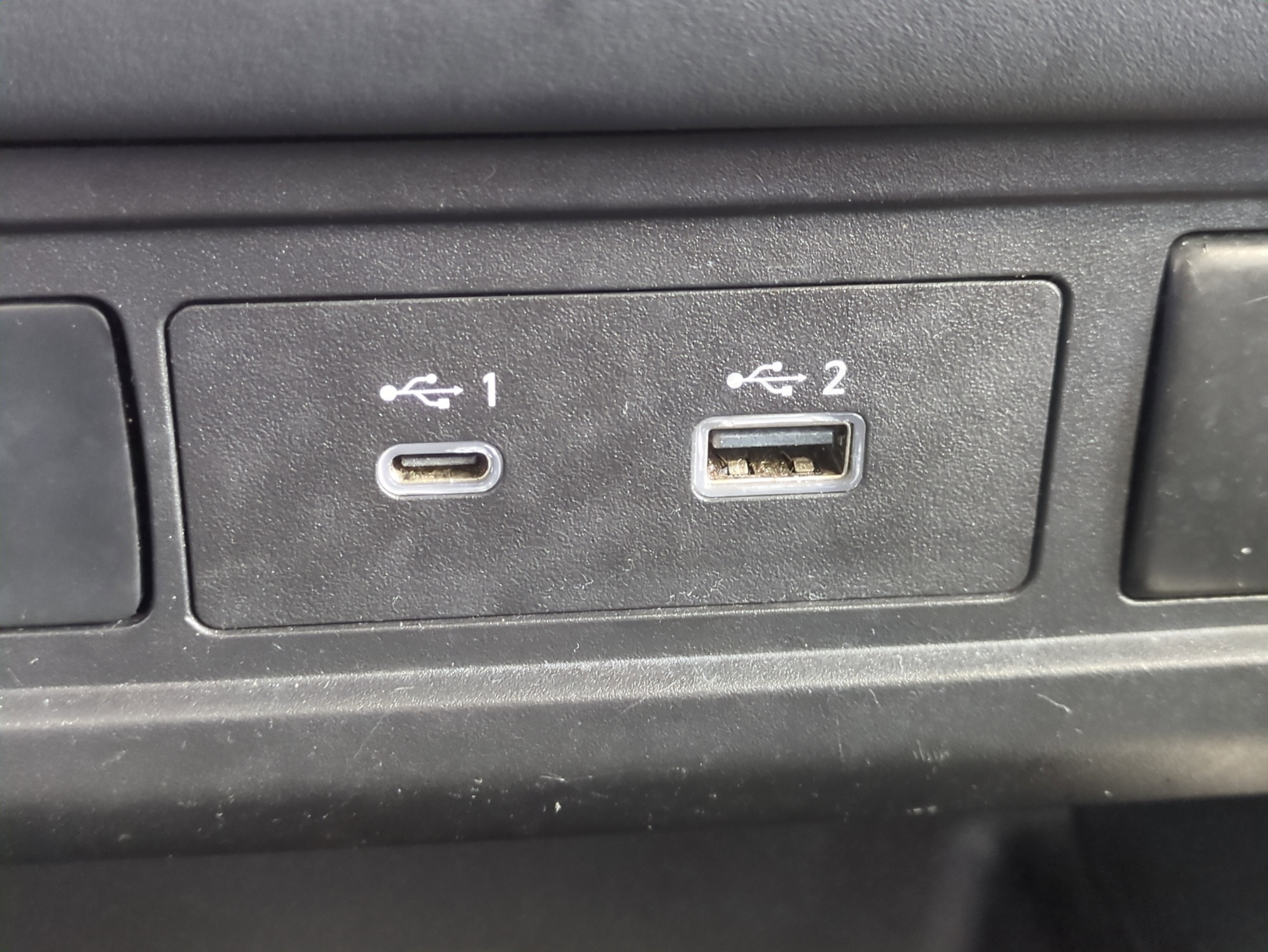 Used 2023 Nissan Frontier SV image 24