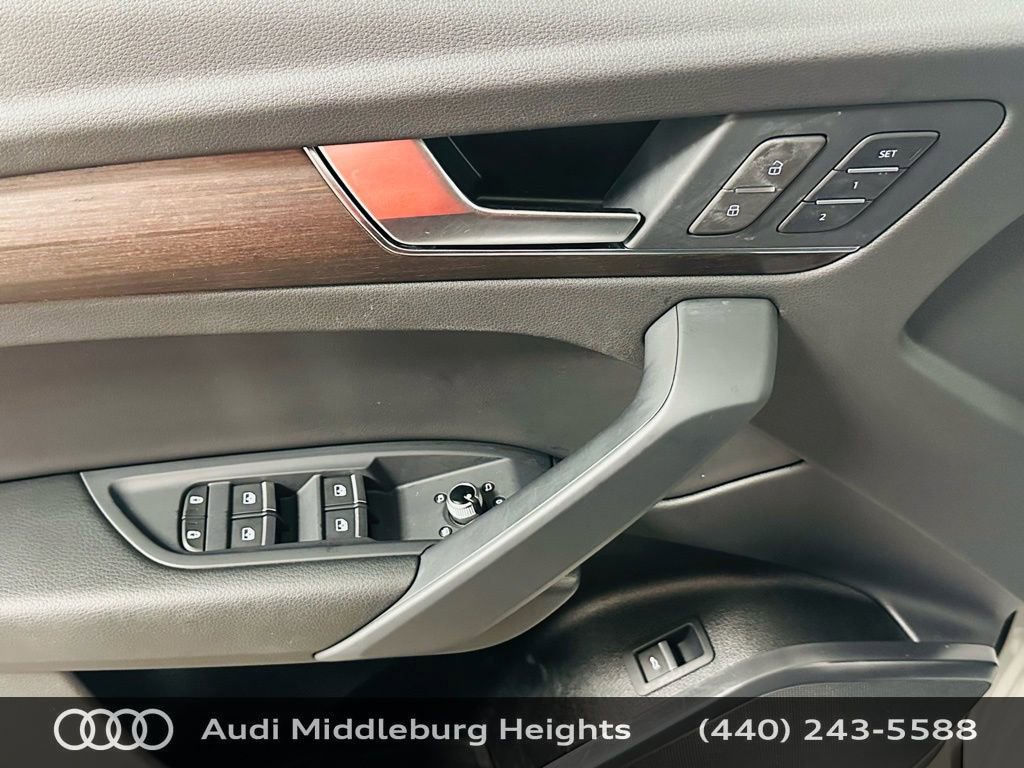 Used 2023 Audi Q5 2.0T Premium w/ Convenience Package image 26