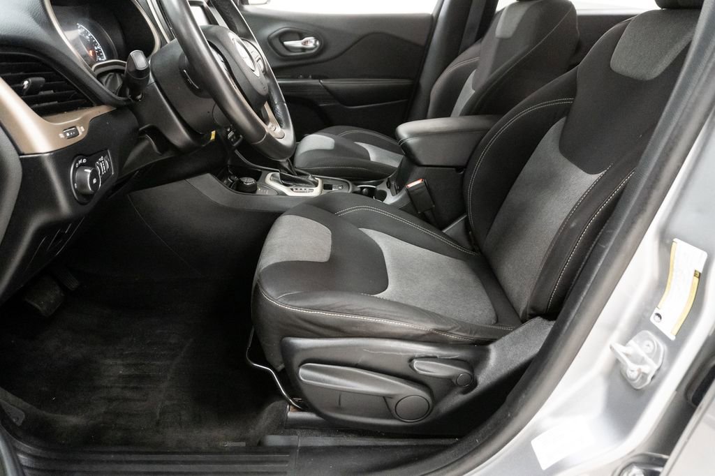 Used 2014 Jeep Cherokee Latitude image 9