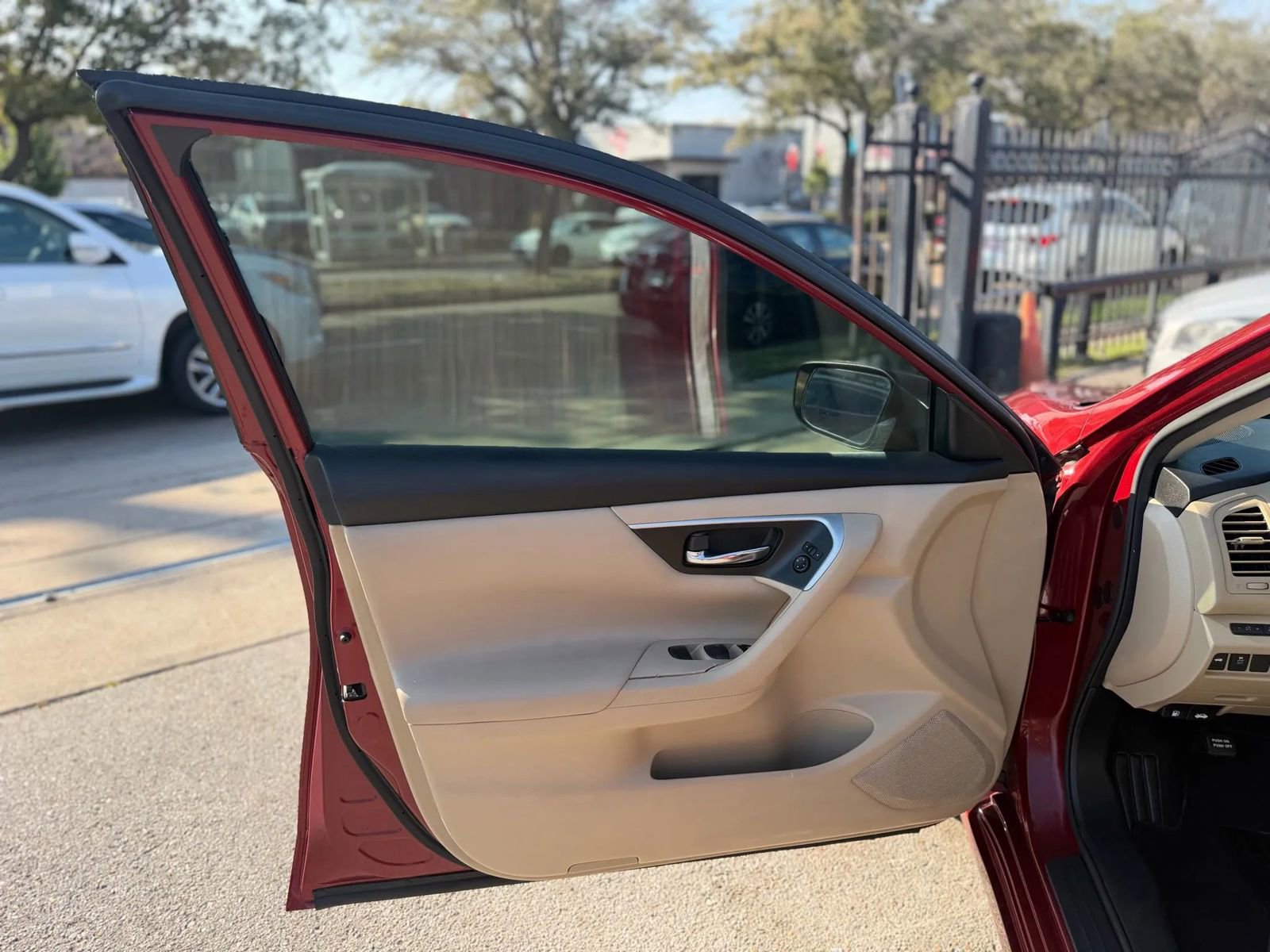 Used 2017 Nissan Altima 2.5 S w/ Power Driver Seat Package FWD image 6