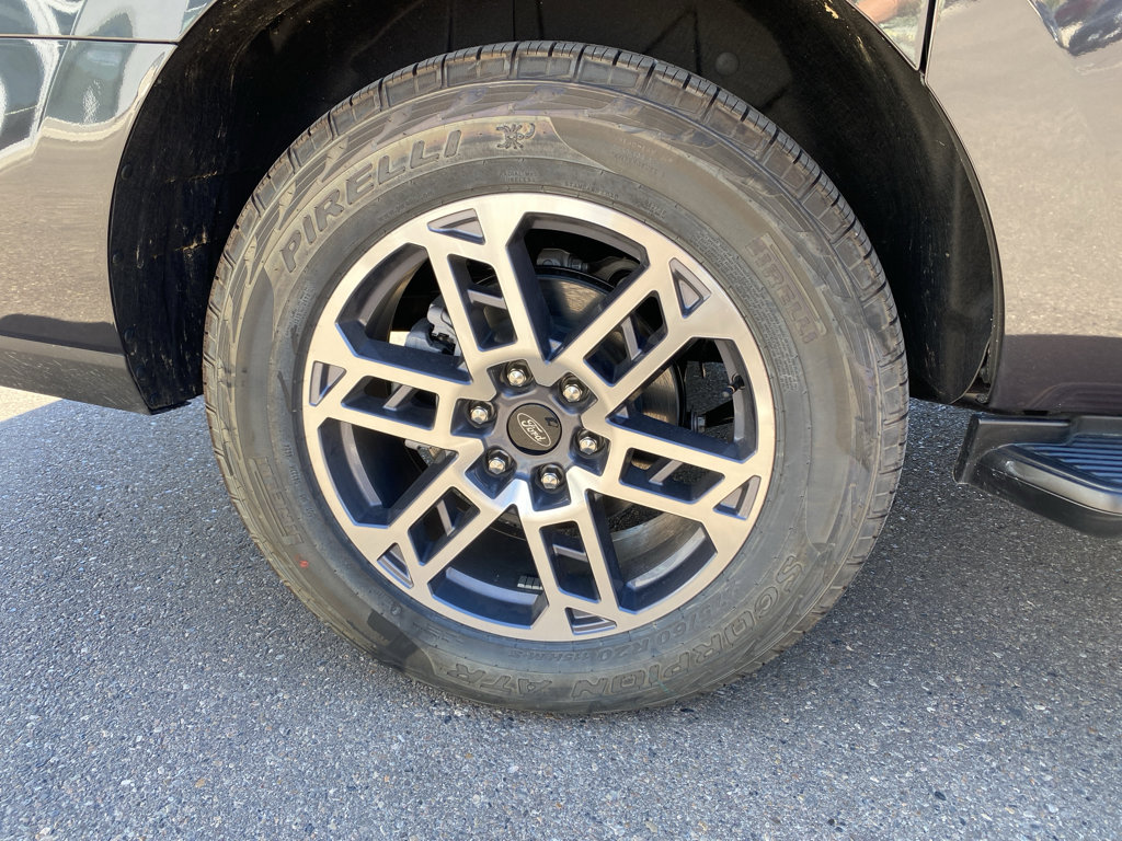 New 2025 Ford Expedition Max Active image 2