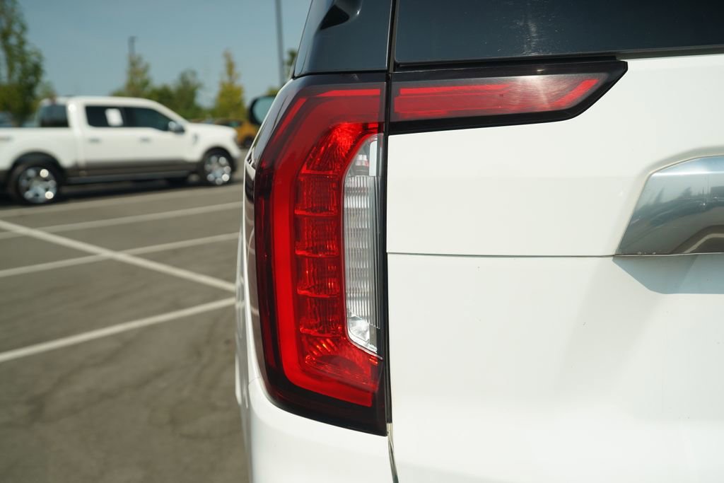 Used 2022 GMC Yukon XL Denali image 39