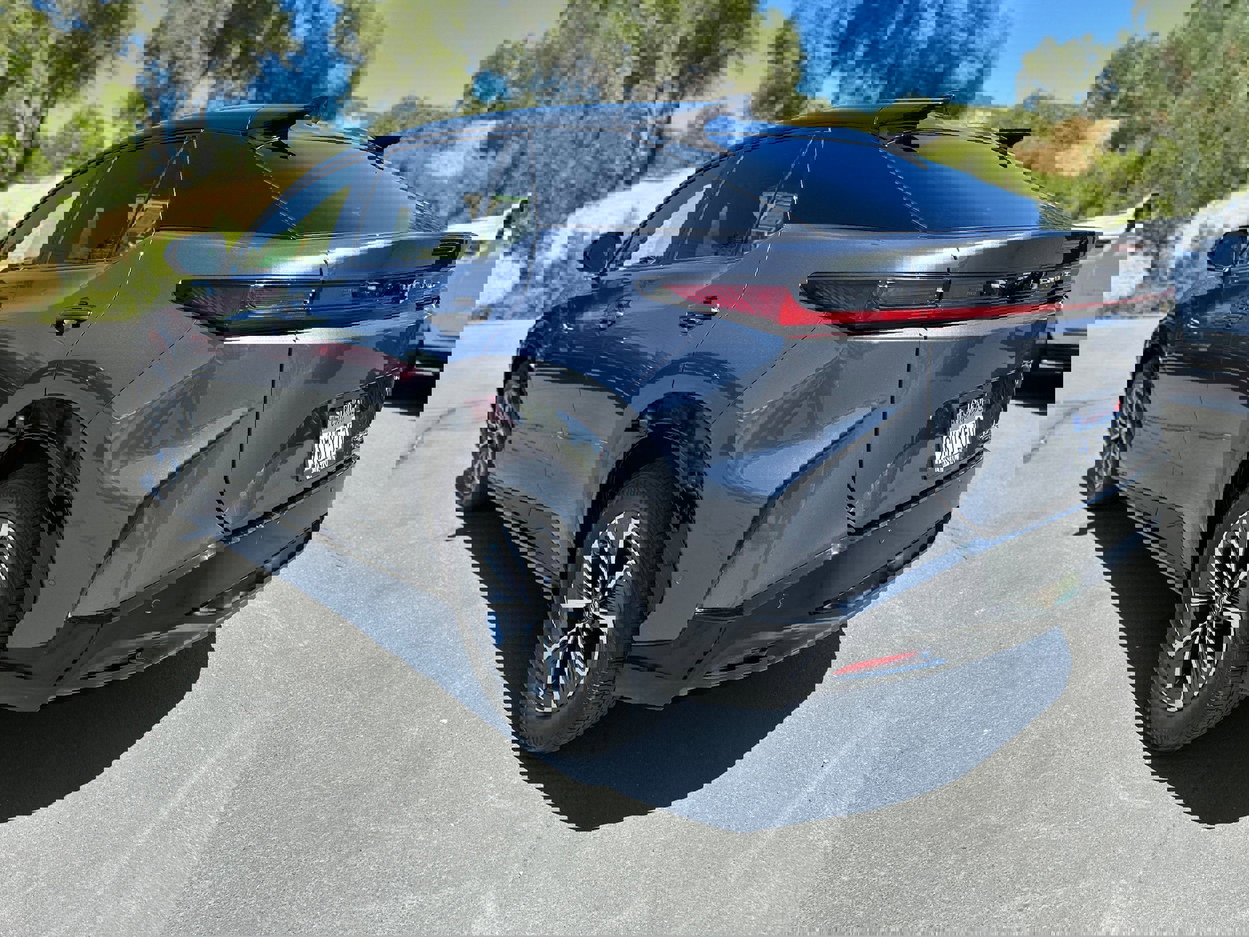 Used 2023 Lexus RZ 450e Premium image 8