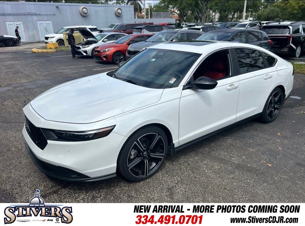 Used 2023 Honda Accord Sport image 3