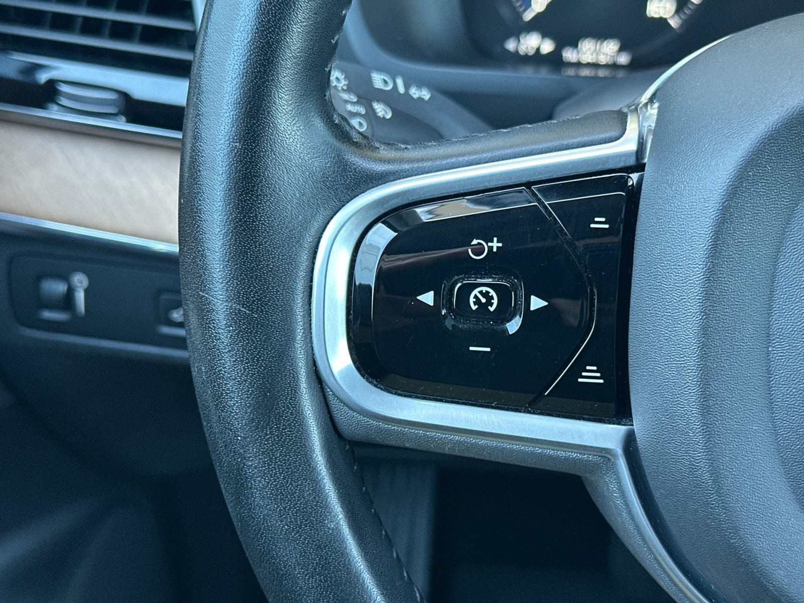 Used 2019 Volvo XC90 T6 Inscription w/ Advanced Package AWD/4WD image 28