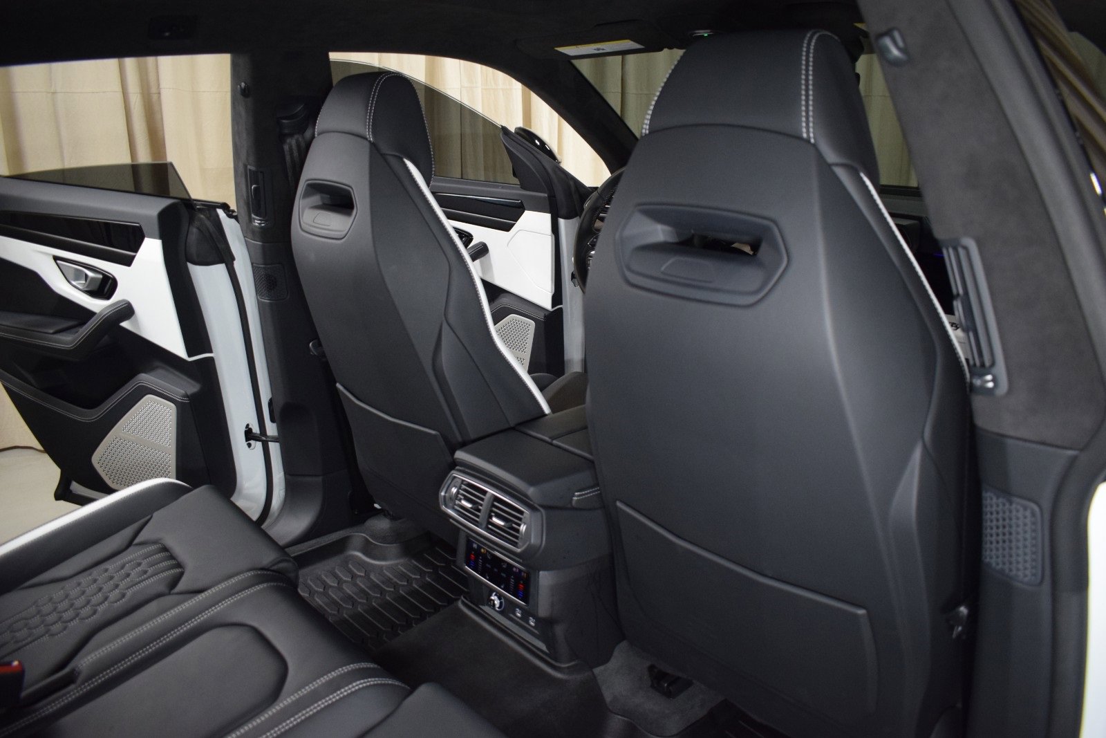 Used 2024 Lamborghini Urus S image 19