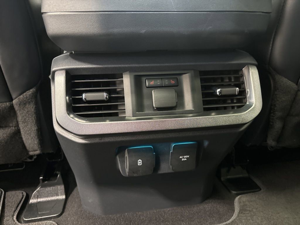 Used 2024 Ford F150 Platinum image 22