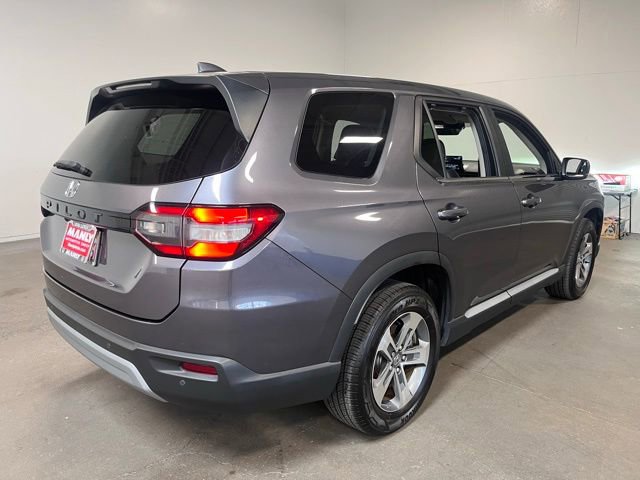 Used 2024 Honda Pilot EX-L image 3
