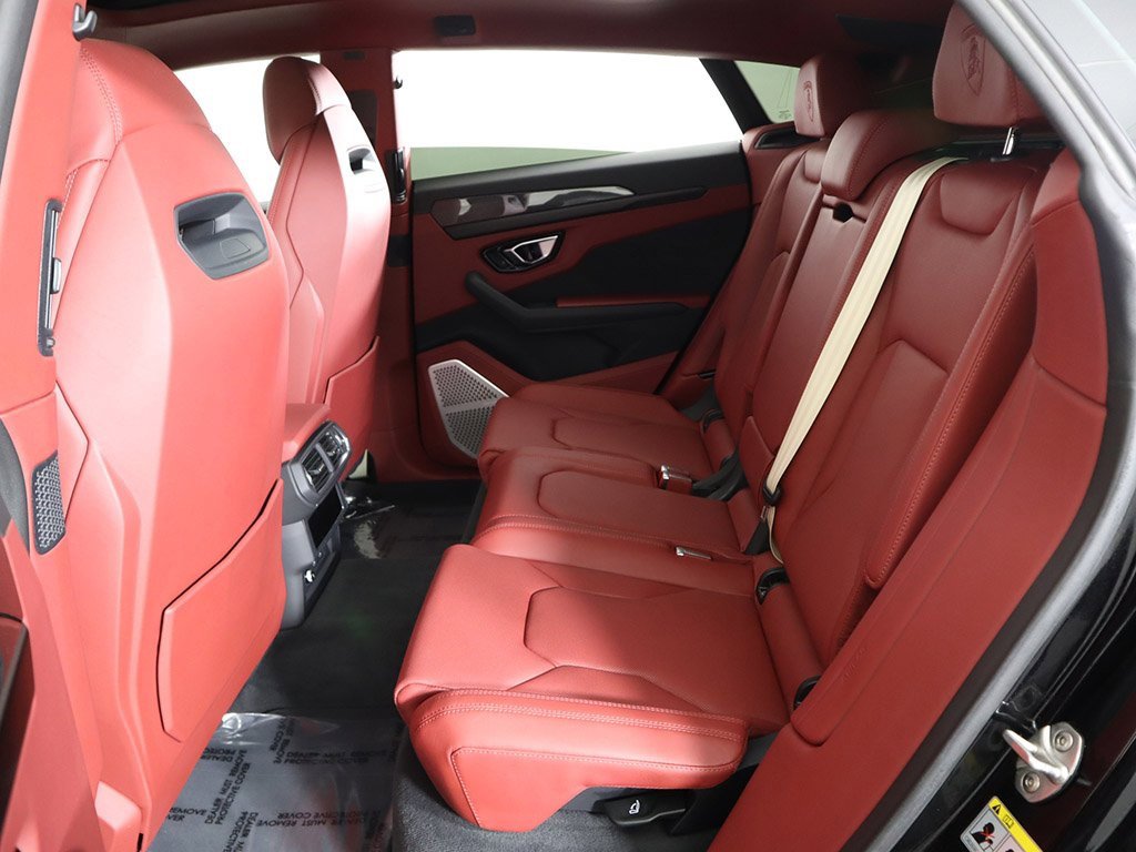 Used 2022 Lamborghini Urus image 37