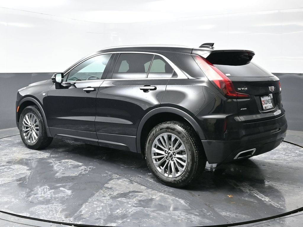 Used 2025 Cadillac XT4 Premium Luxury image 10