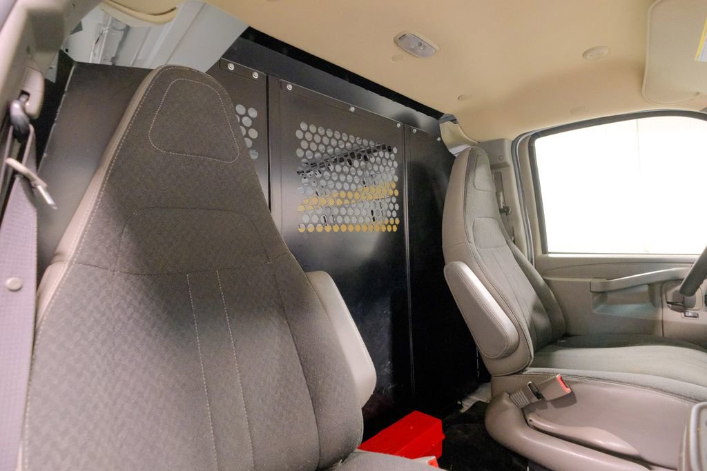 Used 2024 GMC Savana 2500 w/ Driver Convenience Package image 17