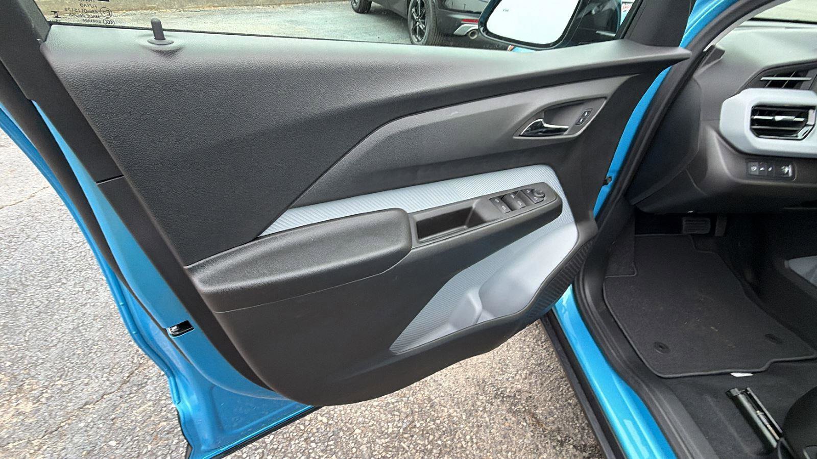 New 2027 Chevrolet Bolt RS w/ Technology Package FWD image 11