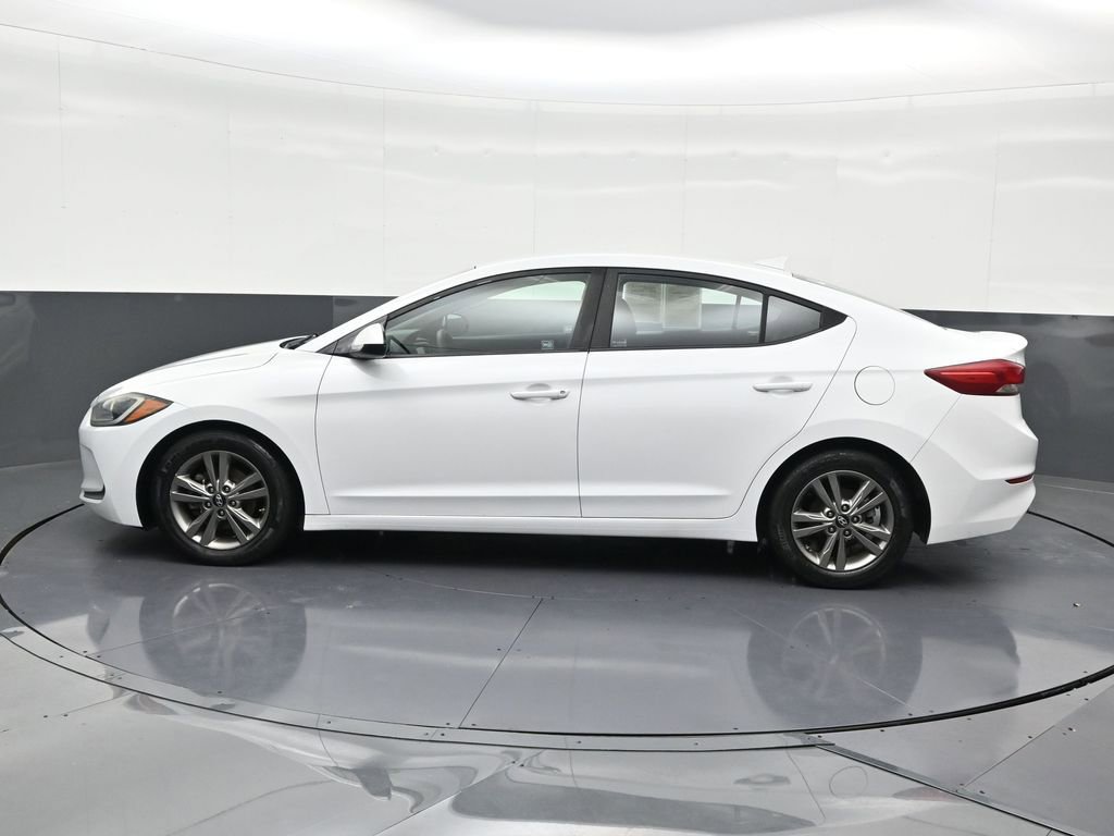 Used 2018 Hyundai Elantra SEL image 2