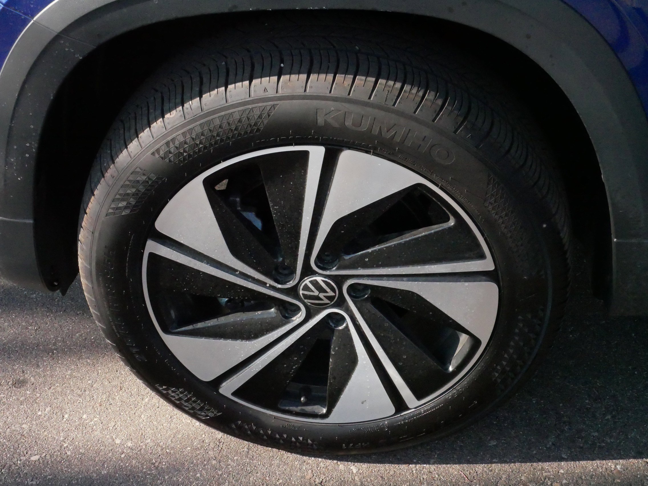 Used 2024 Volkswagen Taos SE w/ Panoramic Sunroof Package image 15