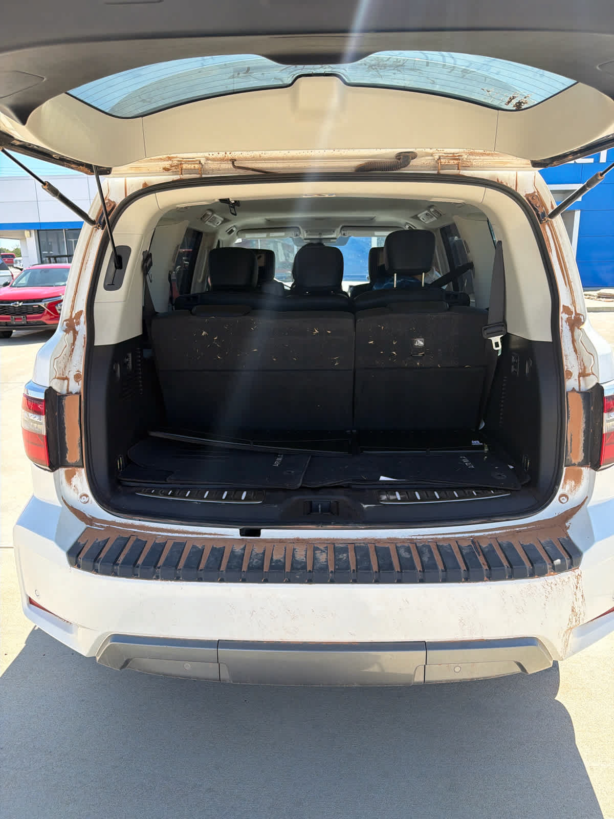 Used 2023 Nissan Armada Platinum w/ Cargo Package RWD image 9