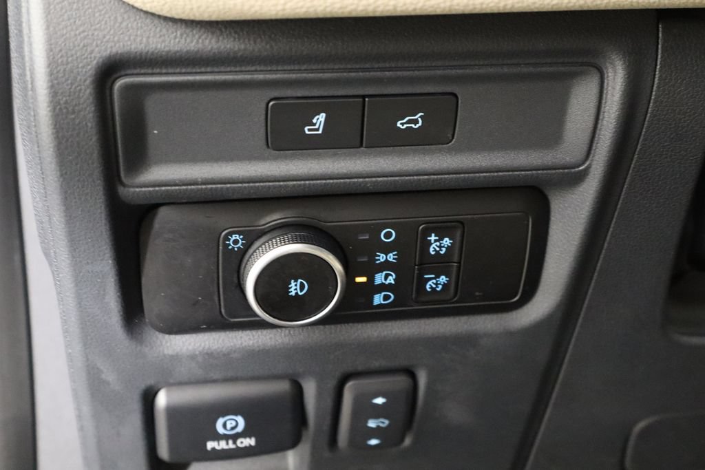 Used 2023 Ford Expedition Limited AWD/4WD image 23