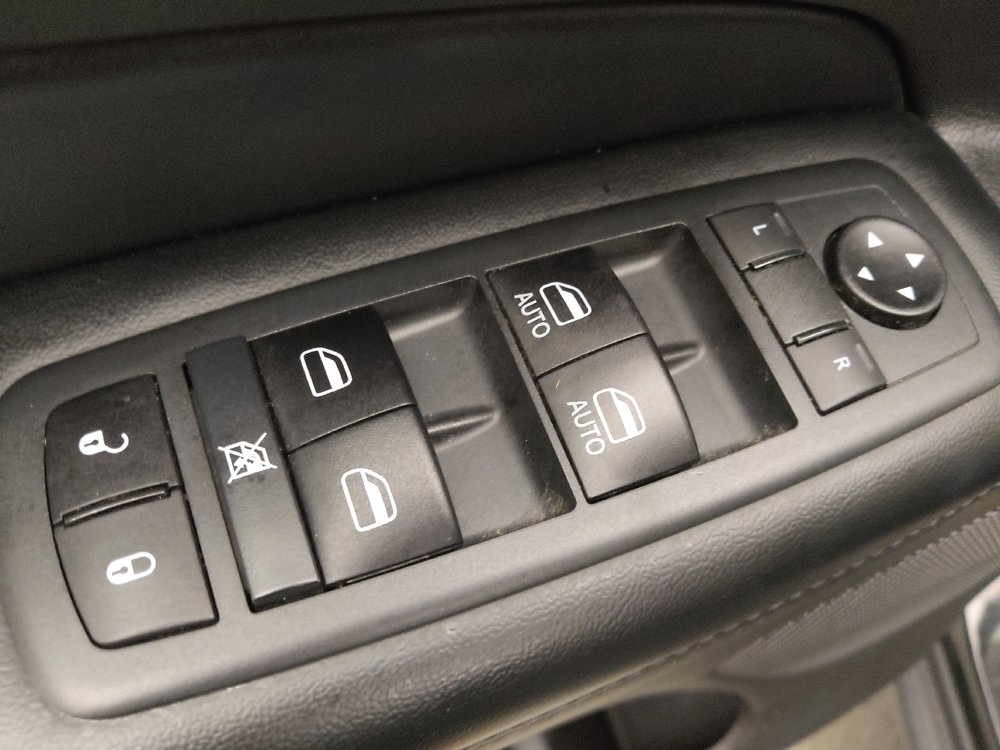 Used 2020 Jeep Grand Cherokee Limited image 27