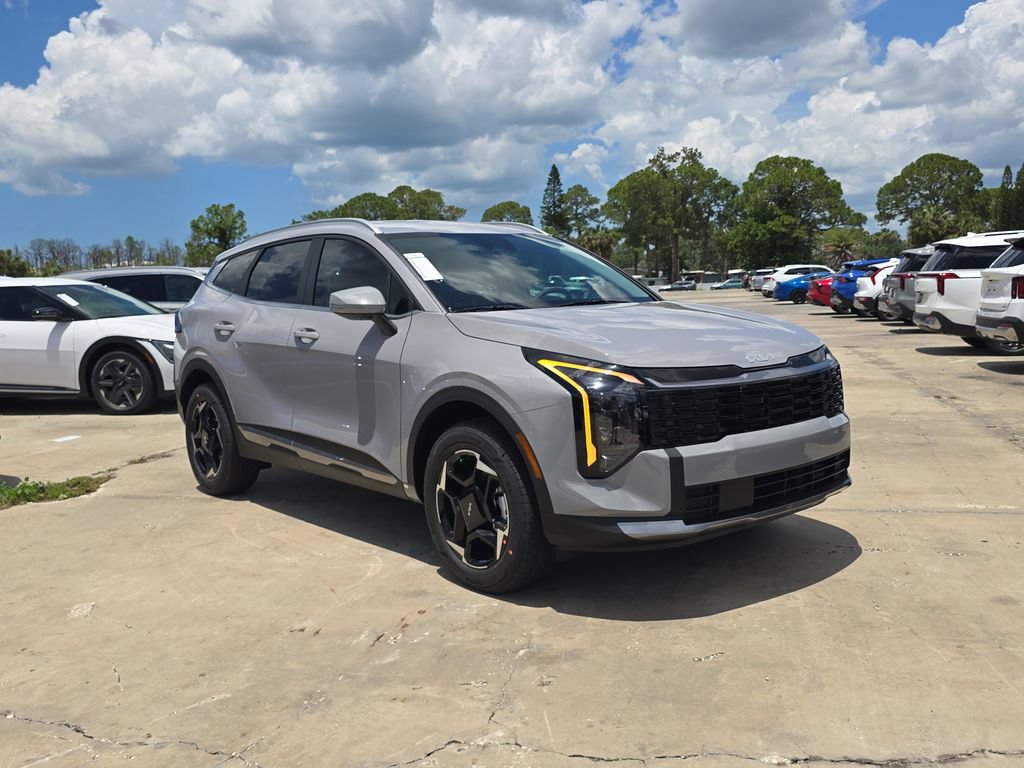 New 2026 Kia Sportage EX AWD/4WD image 2