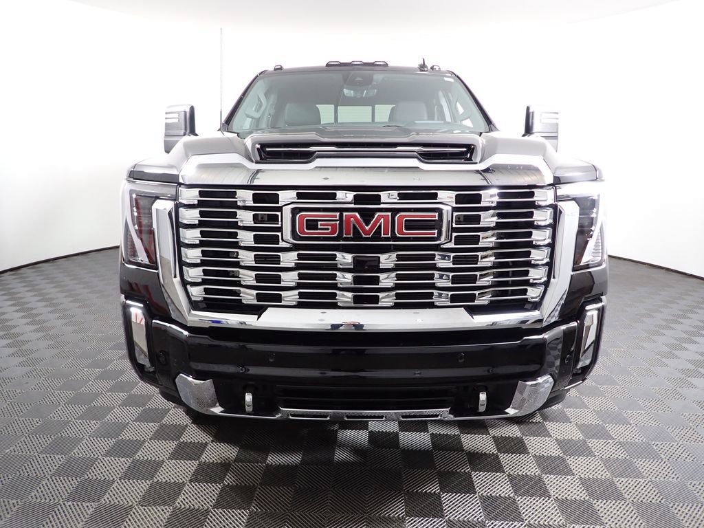 Used 2024 GMC Sierra 3500 Denali w/ Denali Reserve Package AWD/4WD image 9