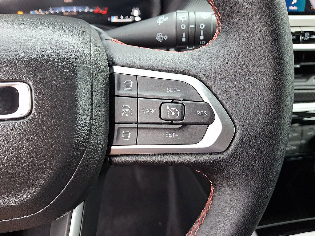 Certified 2024 Jeep Compass Trailhawk w/ Trailhawk Elite Group AWD/4WD image 18