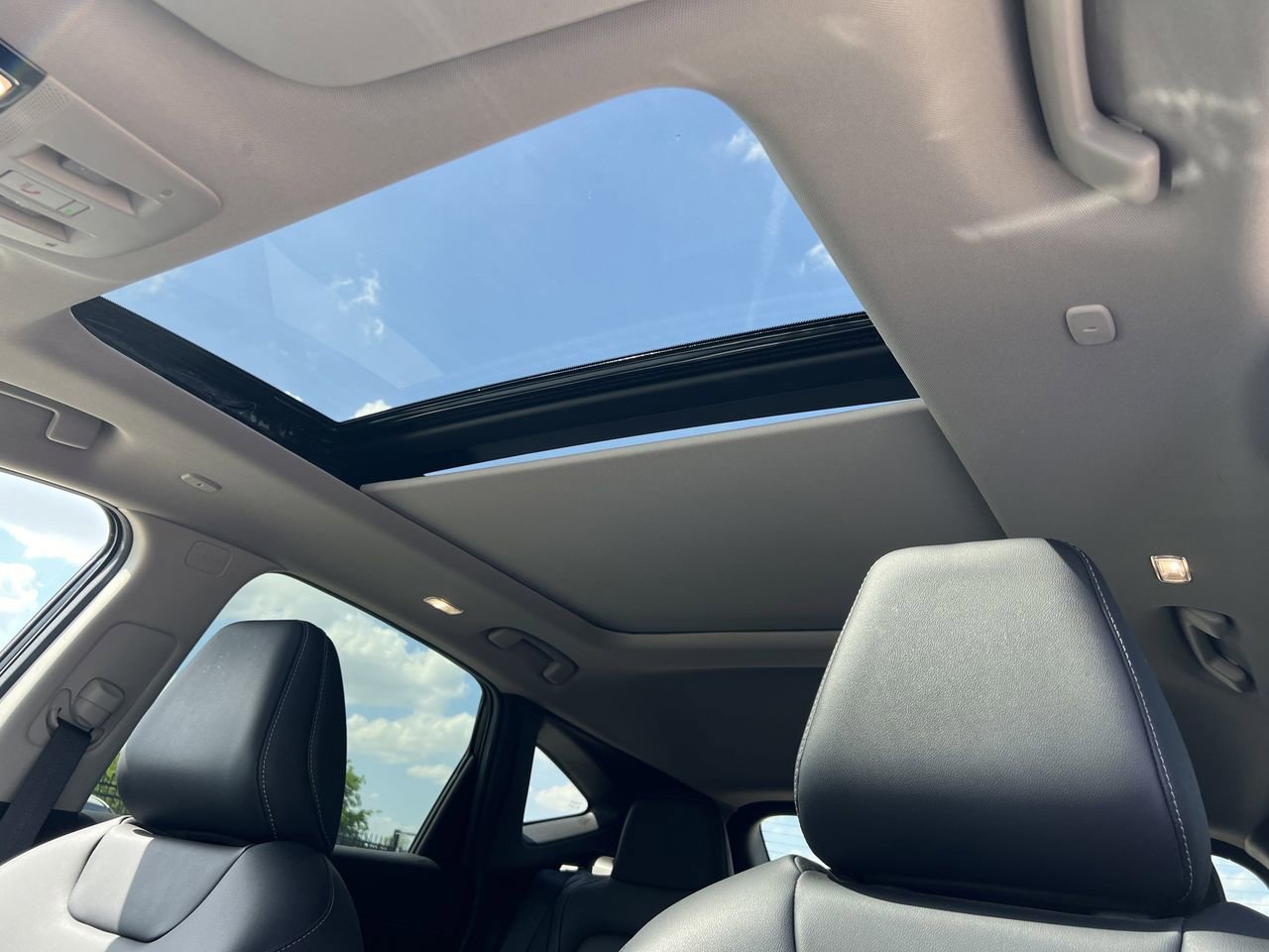 Certified 2025 Nissan Murano SL image 11