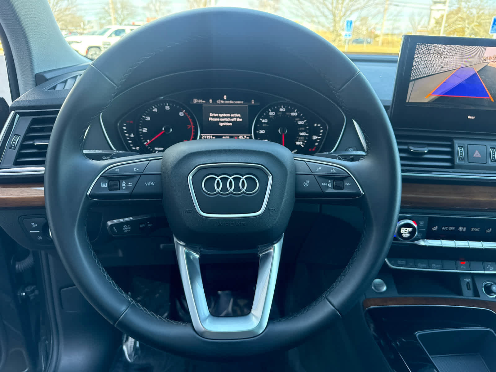 Used 2023 Audi Q5 2.0T Premium w/ Convenience Package image 10